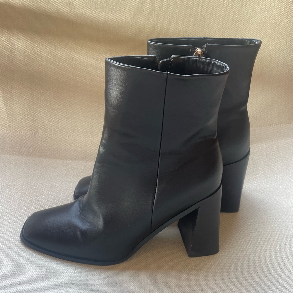 BILLINI Scorpio Black Leather Block Heel Ankle Boots 9 - Picture 2 of 6